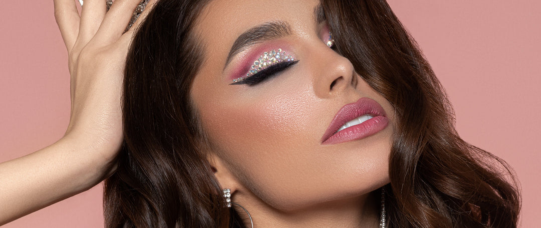 Machiajul de Revelion care cucerește: glitter, eleganță și rafinament