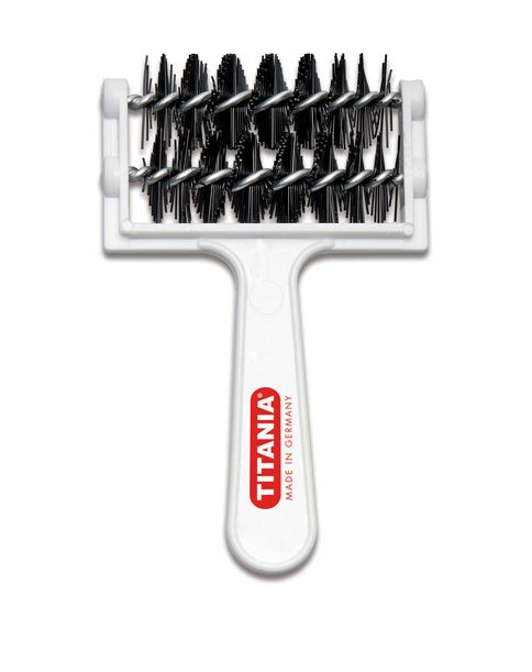 Dispozitiv pentru Curatat Pieptenii de Par - Comb Cleaner Titania - Bifull - HNIcosmetice.ro