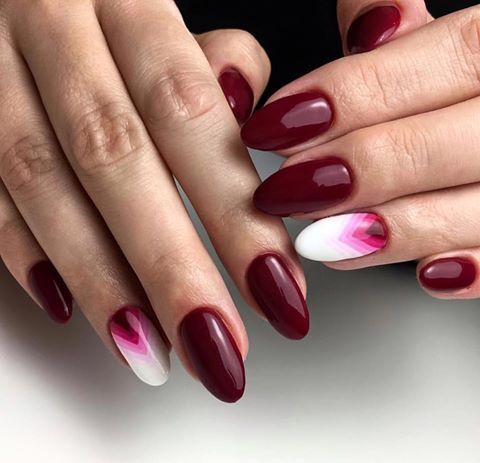 Oja Unghii Profesionala - Nail Polish Classic Crimson Nr.323 11ml - PIERRE RENE - HNIcosmetice.ro